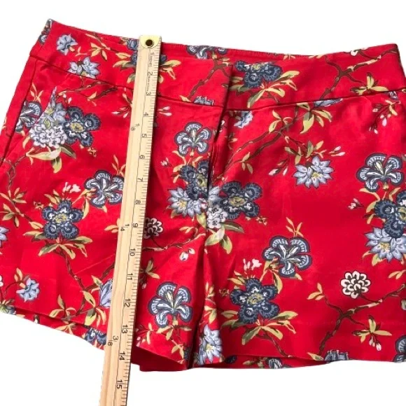 LOFT - RIVIERA FLORAL SHORTS - SIZE 8 - Picture 2 of 6